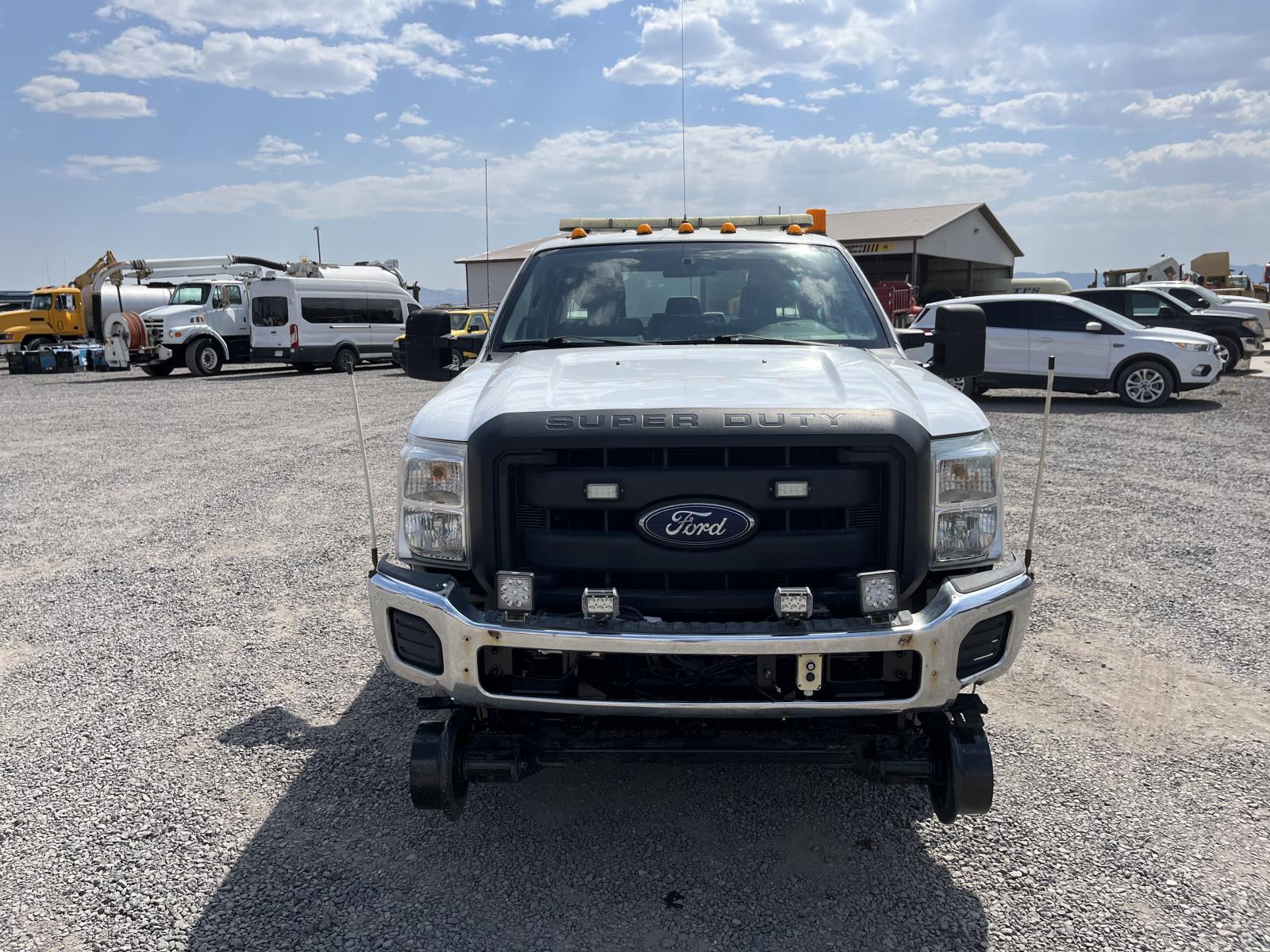 ./imagenes/INVOICE/2019/17879/FORD F250 HIGH RAIL CREW CAB UTILITY 4X4  (13).JPG